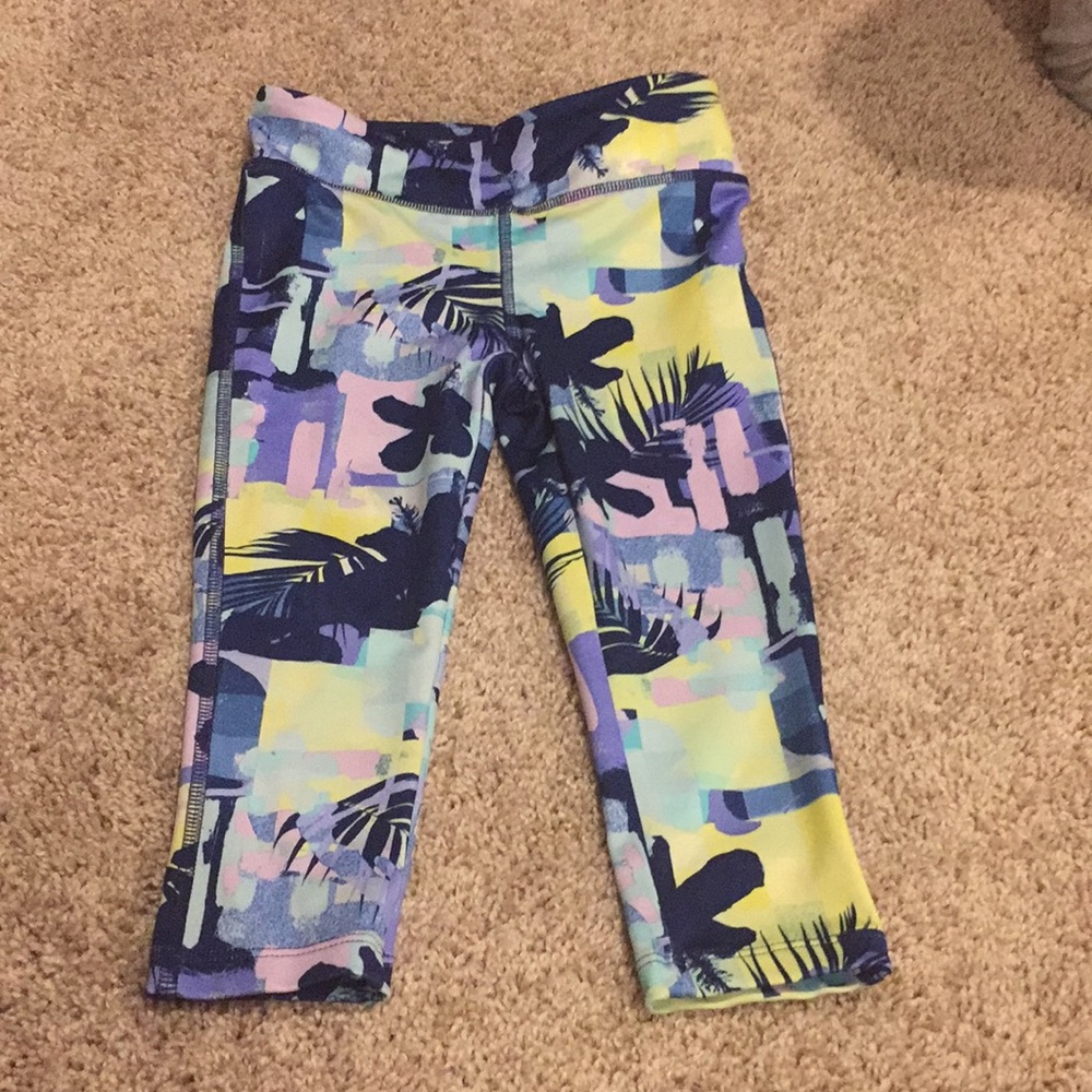 Gap fit capris